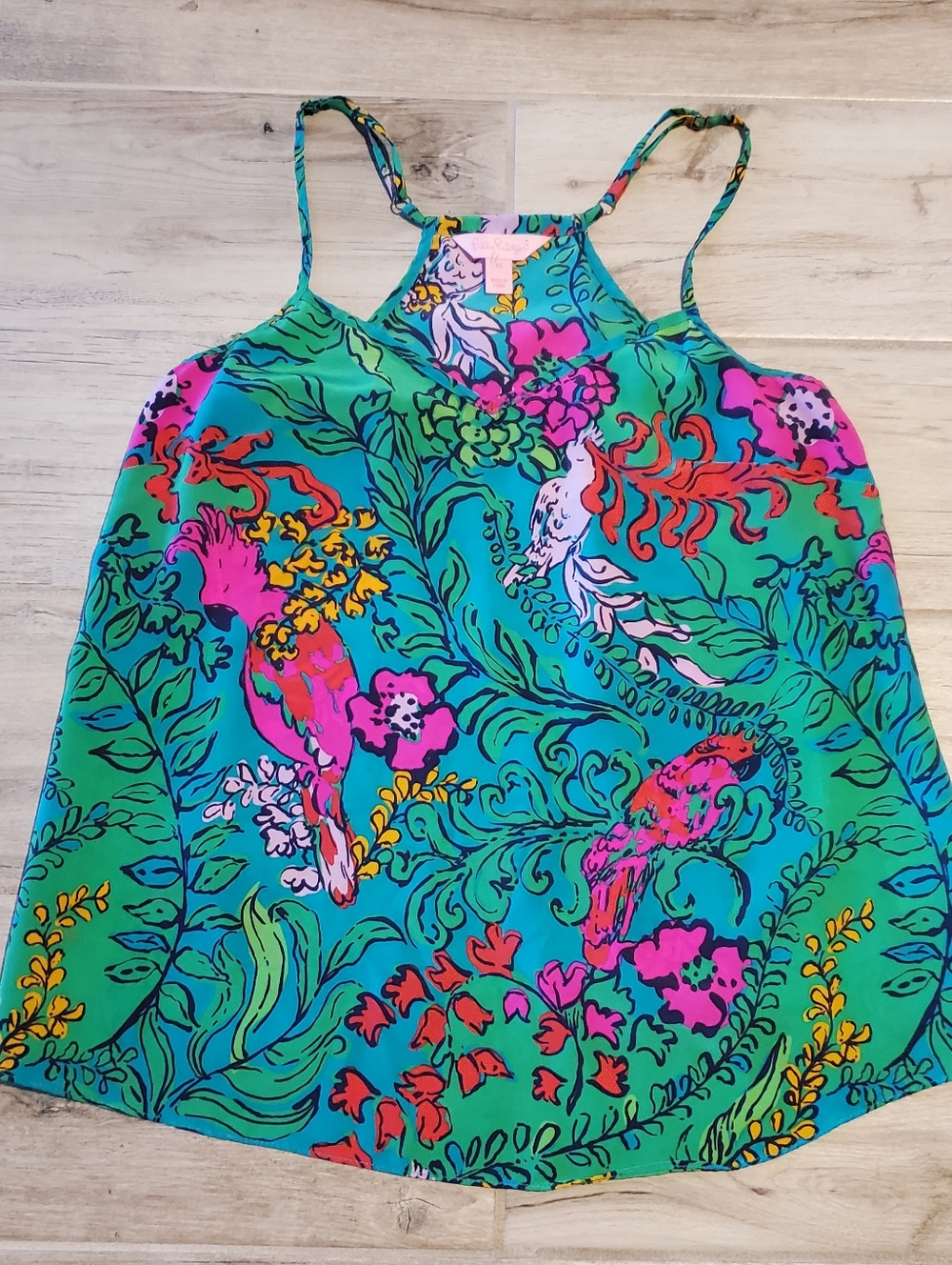 Lilly Pulitzer Dusk 100 % Silk Tank Top Shake Your Tail Feathers XS Green Parrot - Picture 2 of 8